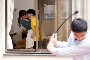 Cậu thích địt lồn tớ hay là lồn cậu ấy