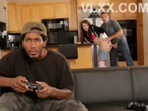 Xoa hột le chị gái vú to bướm hồng hào