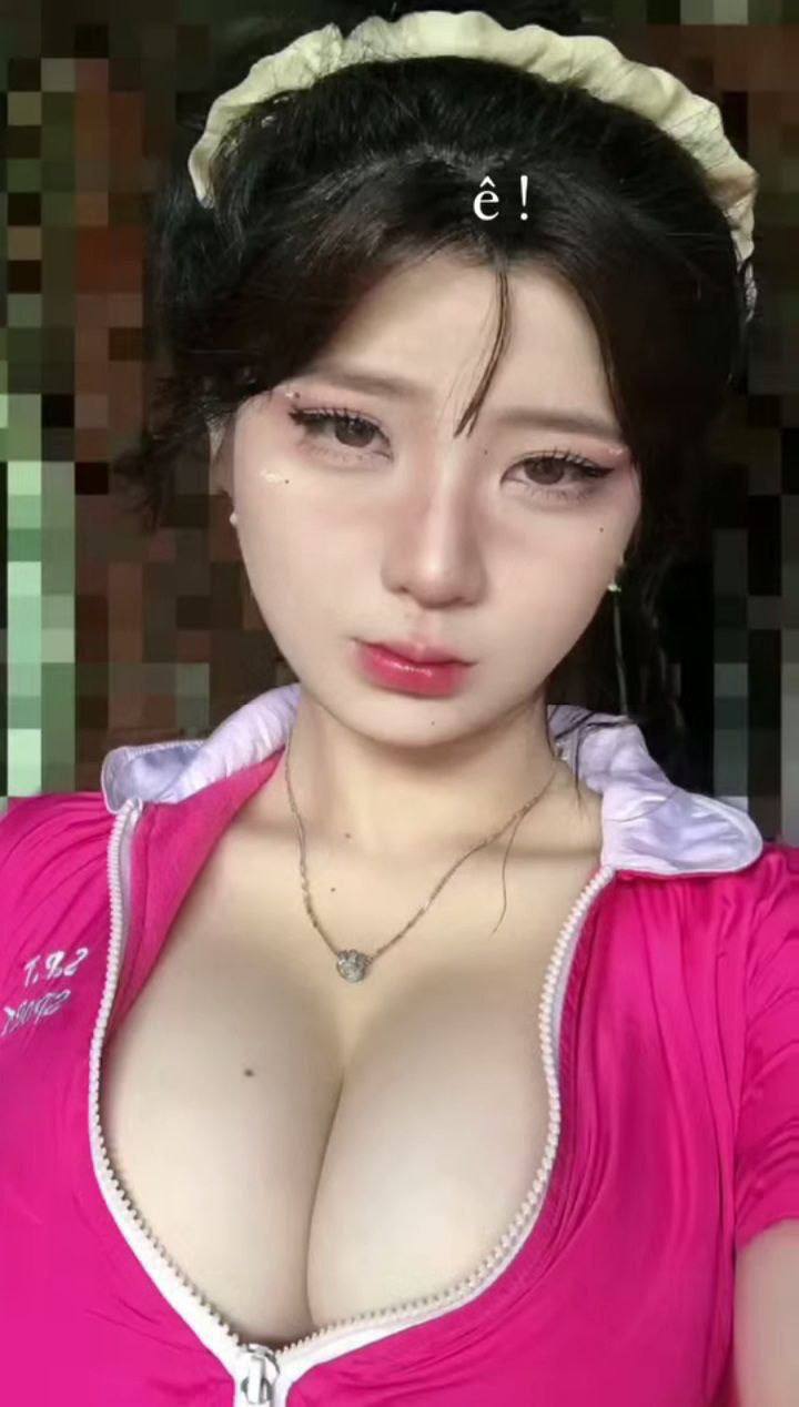 Chung nhà với cô nàng nứng thích đụ